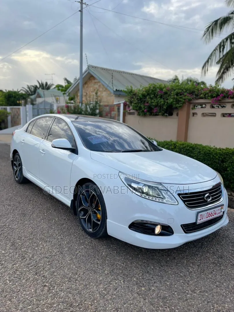 Renault Premium 2013 White