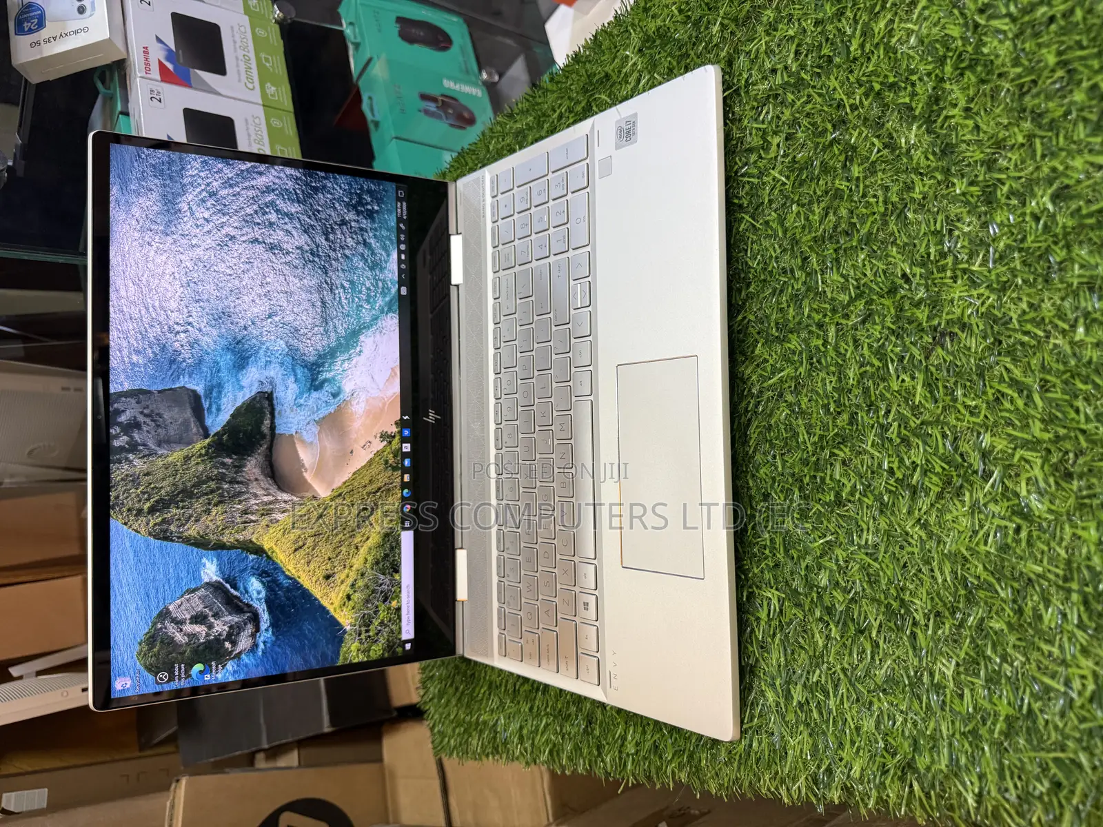 Laptop HP Envy 15-ep0xxx 16GB Intel Core i7 SSD 512GB