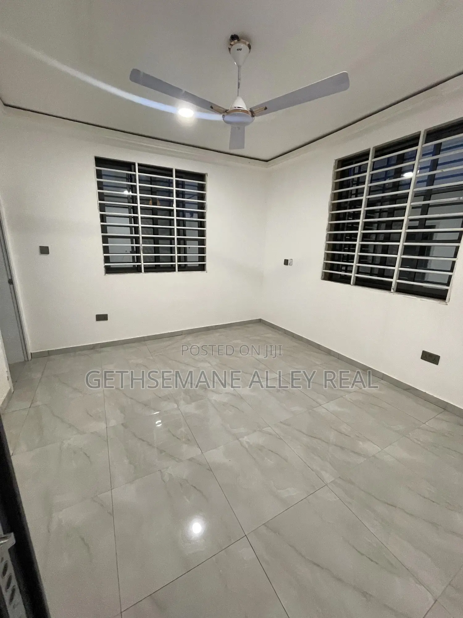 2bdrm Apartment in Gethsemeny Alley, West Hills Mall Area for rent