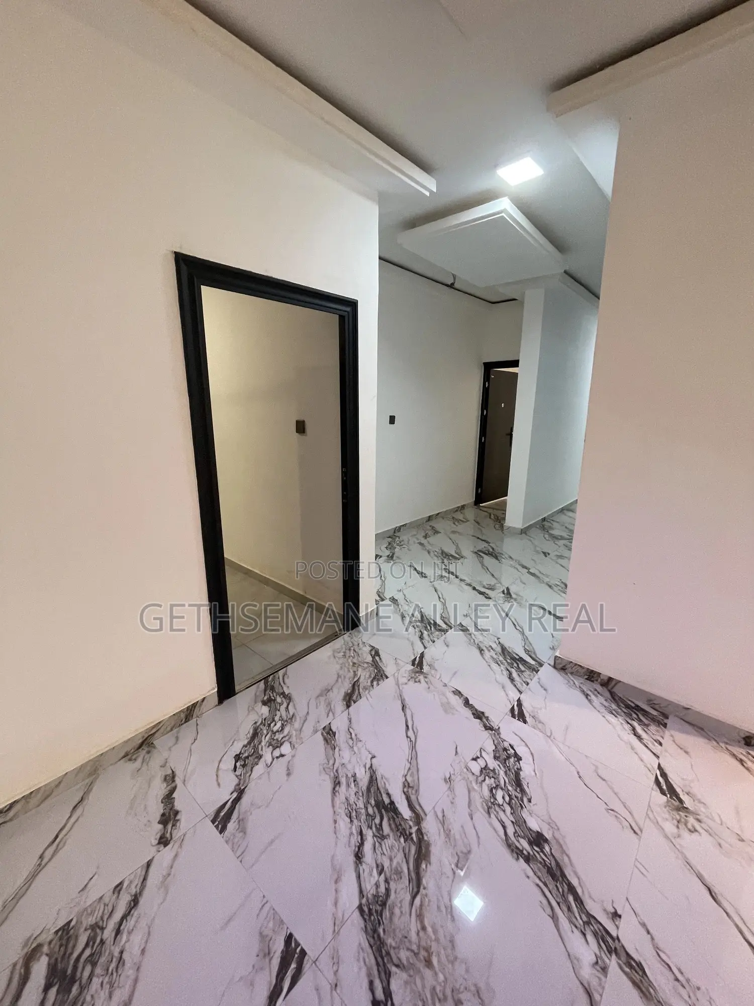 2bdrm Apartment in Gethsemeny Alley, West Hills Mall Area for rent