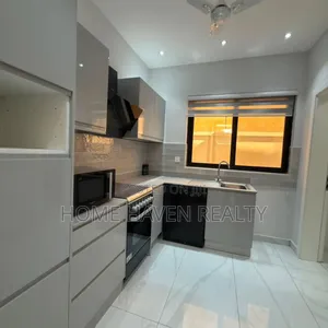 3bdrm House in East Airport, Tseaddo for sale