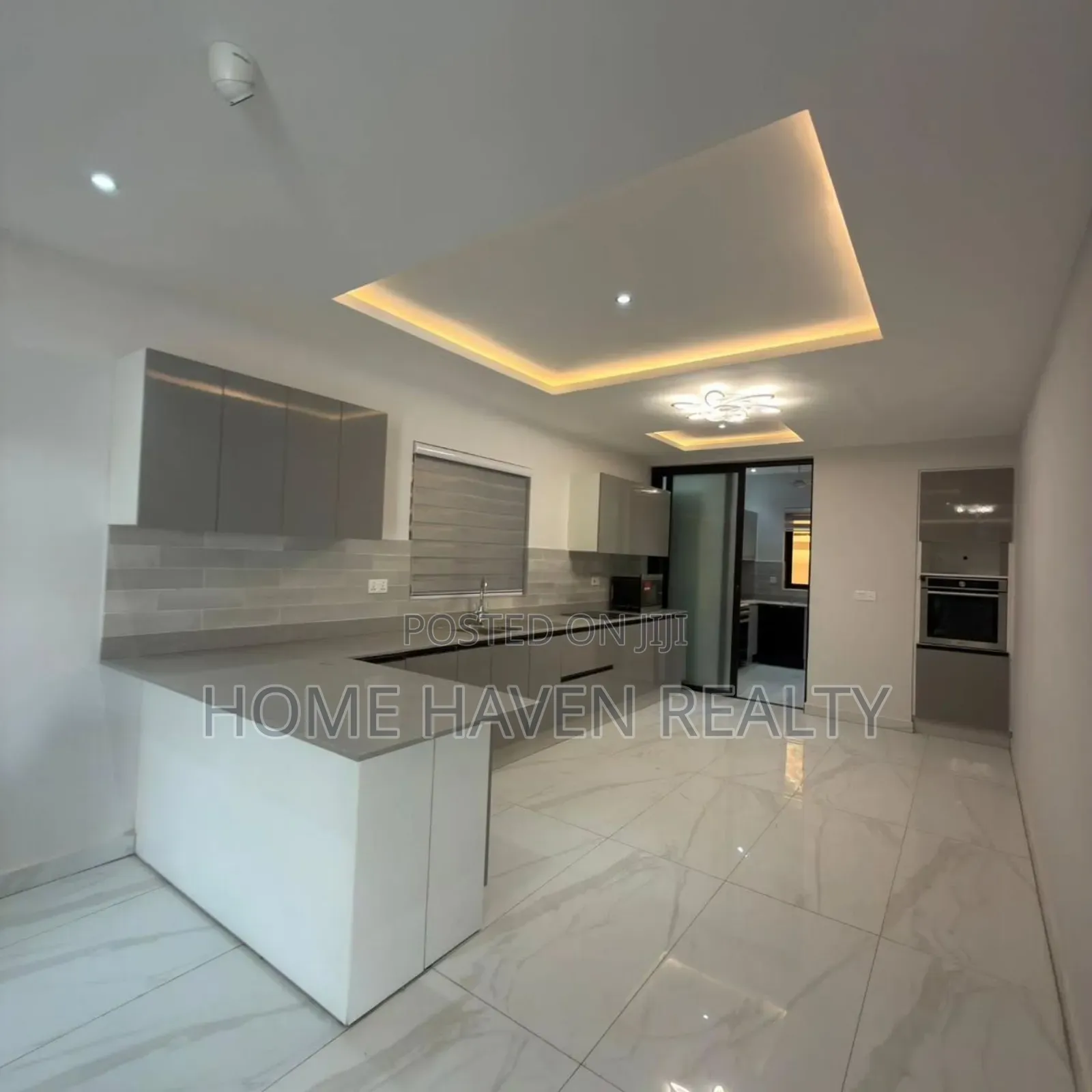 3bdrm House in East Airport, Tseaddo for sale