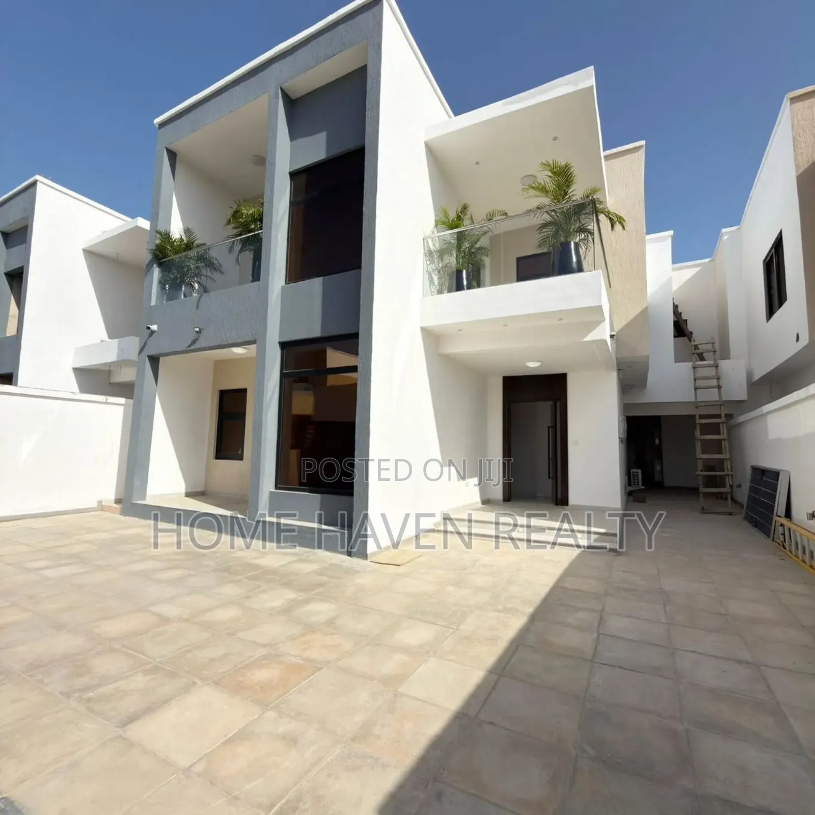3bdrm House in East Airport, Tseaddo for sale
