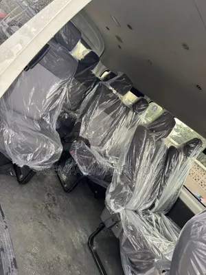 Toyota HiAce 2021 White