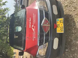 Toyota HiAce 2010 Red