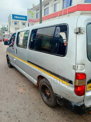 Toyota HiAce 2006 Silver