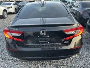 Honda Accord Touring 2.0T 2018 Black
