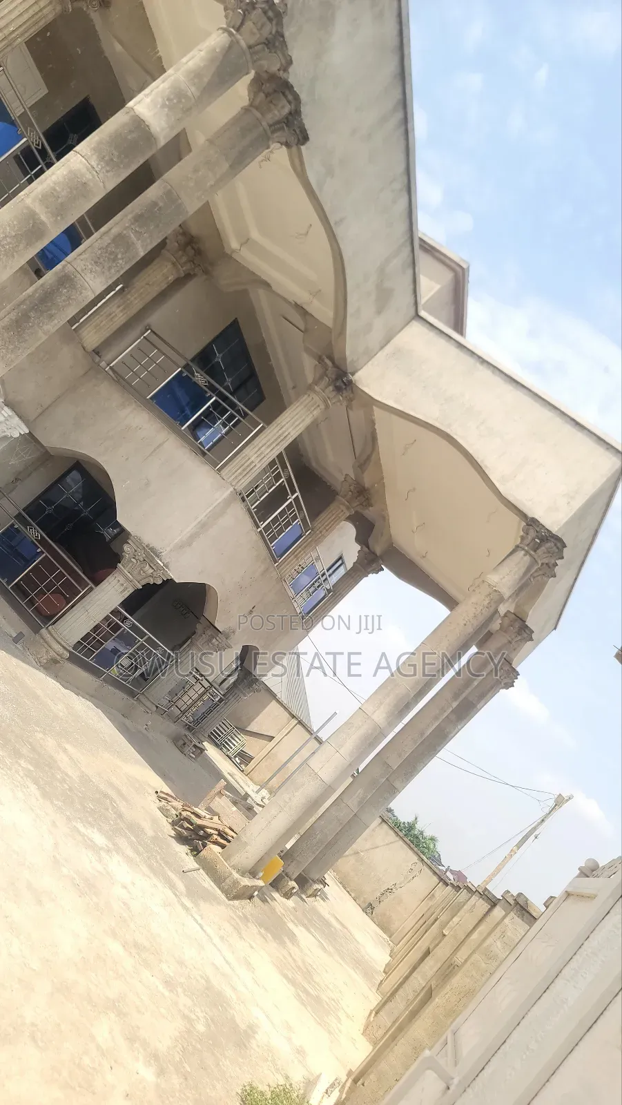 8bdrm House in Kenyase Adwumam, Kumasi Metropolitan for sale