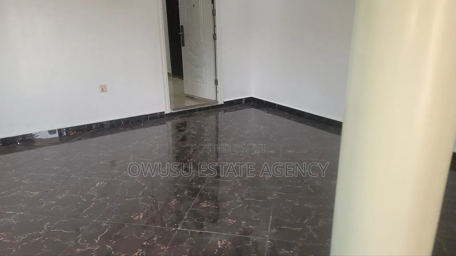 8bdrm House in Kenyase Adwumam, Kumasi Metropolitan for sale