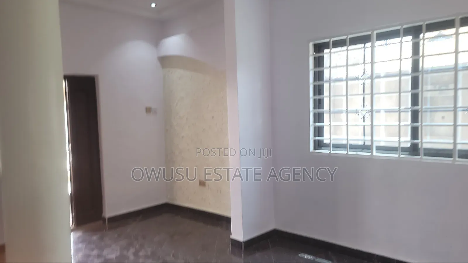 8bdrm House in Kenyase Adwumam, Kumasi Metropolitan for sale