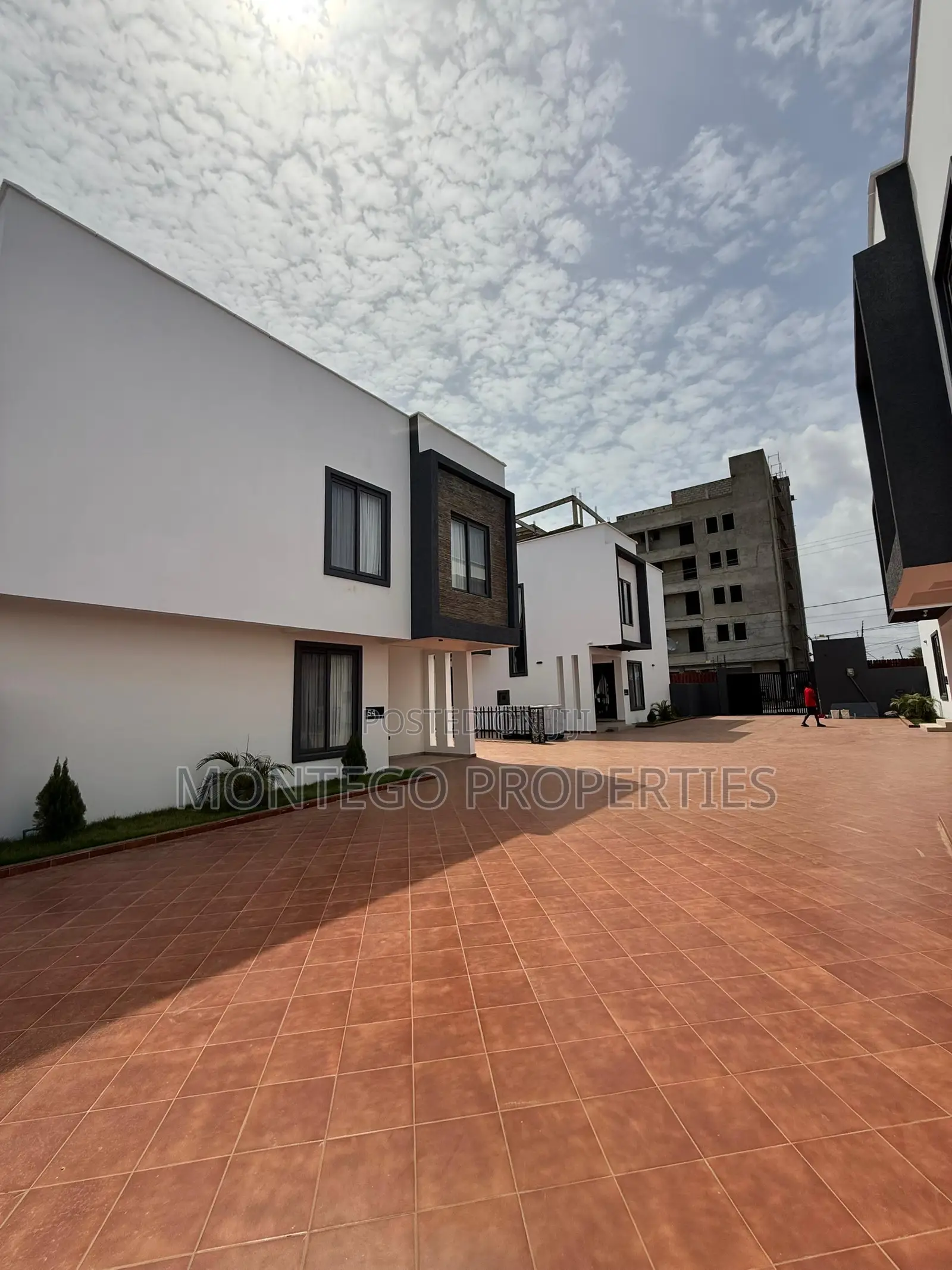 Furnished 3bdrm Townhouse / Terrace in East Legon for rent
