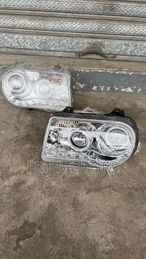 Chrysler 300c Headlights Spec 2005,2006,2007,2008,2009,2010