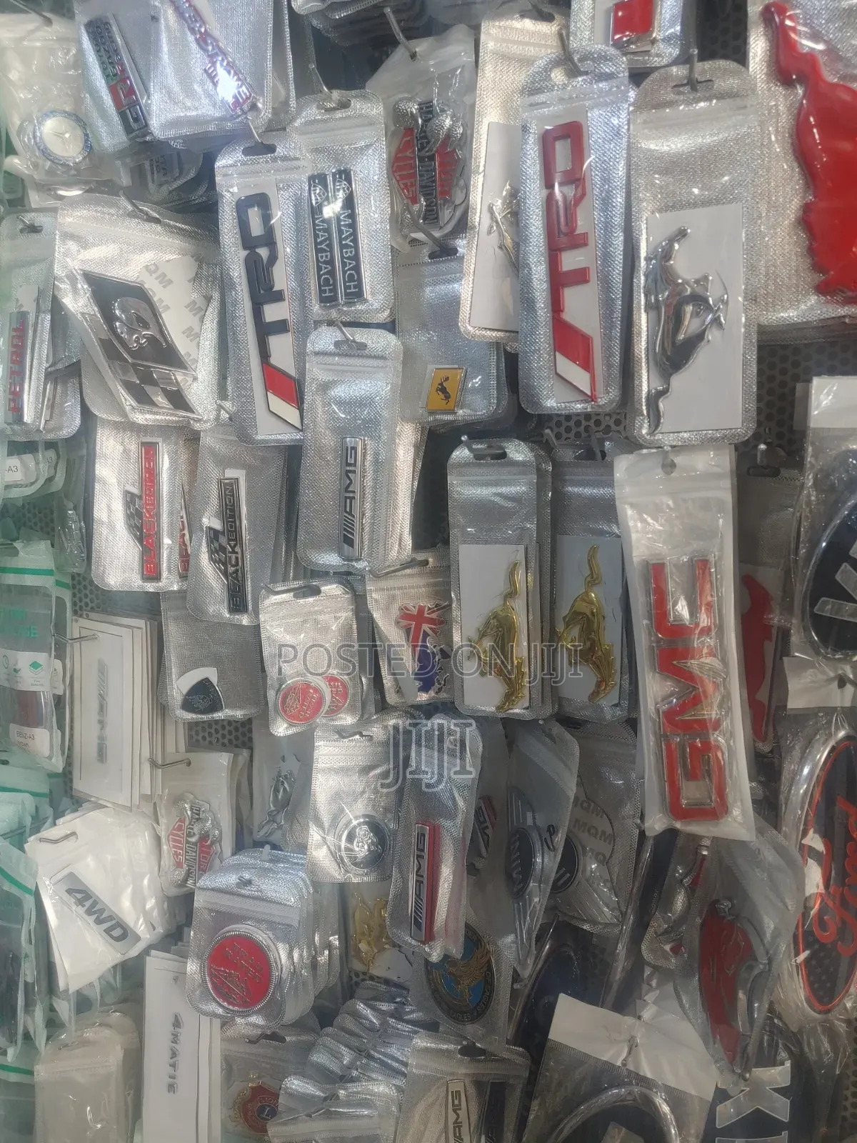 Car Crown / Badges