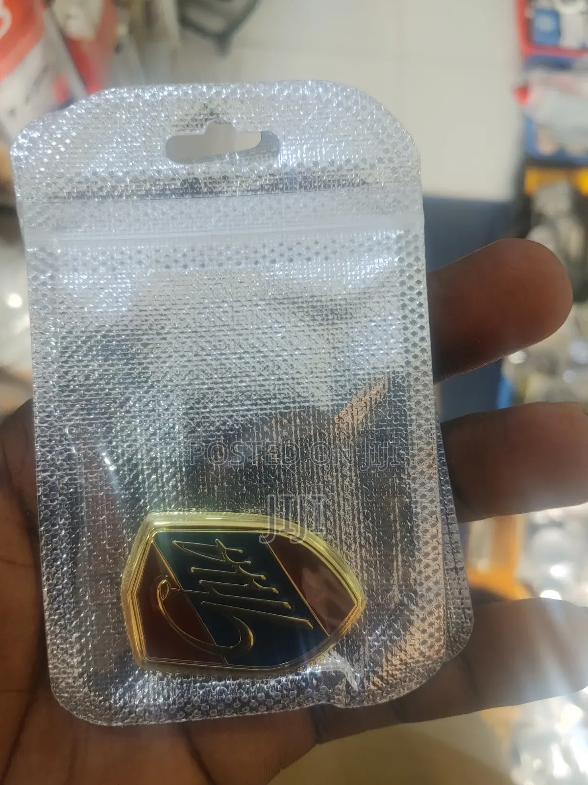Car Crown / Badges