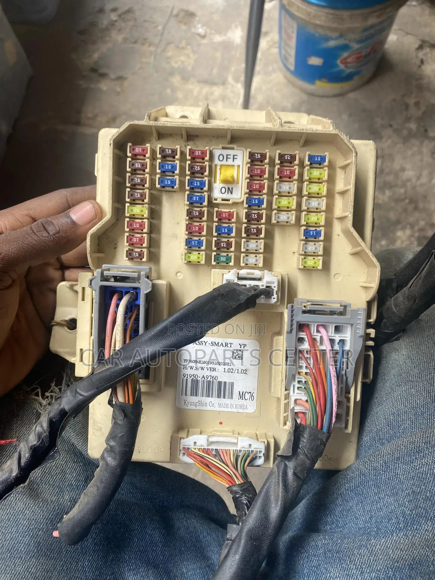 Kia Sedona 2015-2018 Dashboard Fusebox