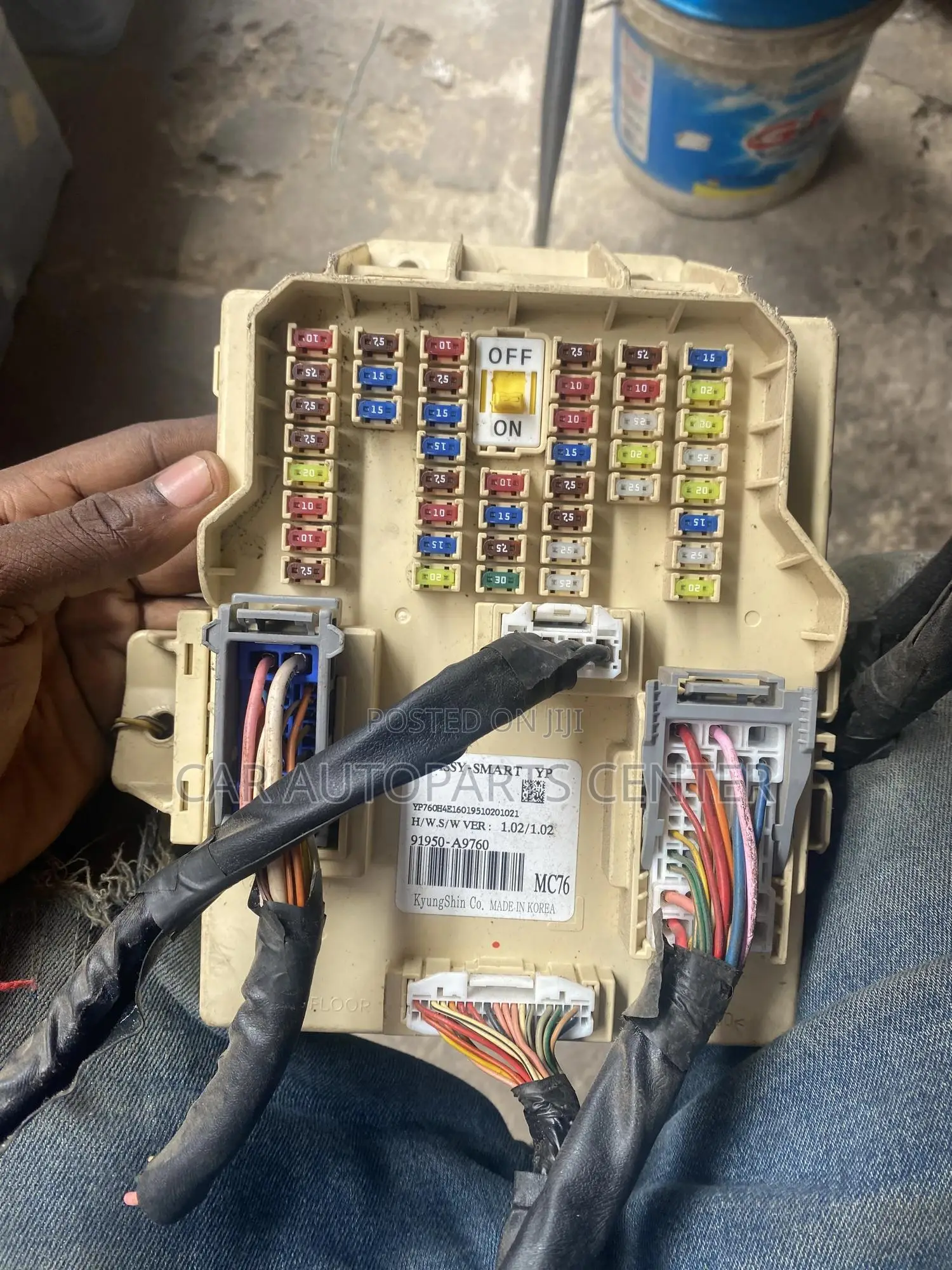 Kia Sedona 2015-2018 Dashboard Fusebox