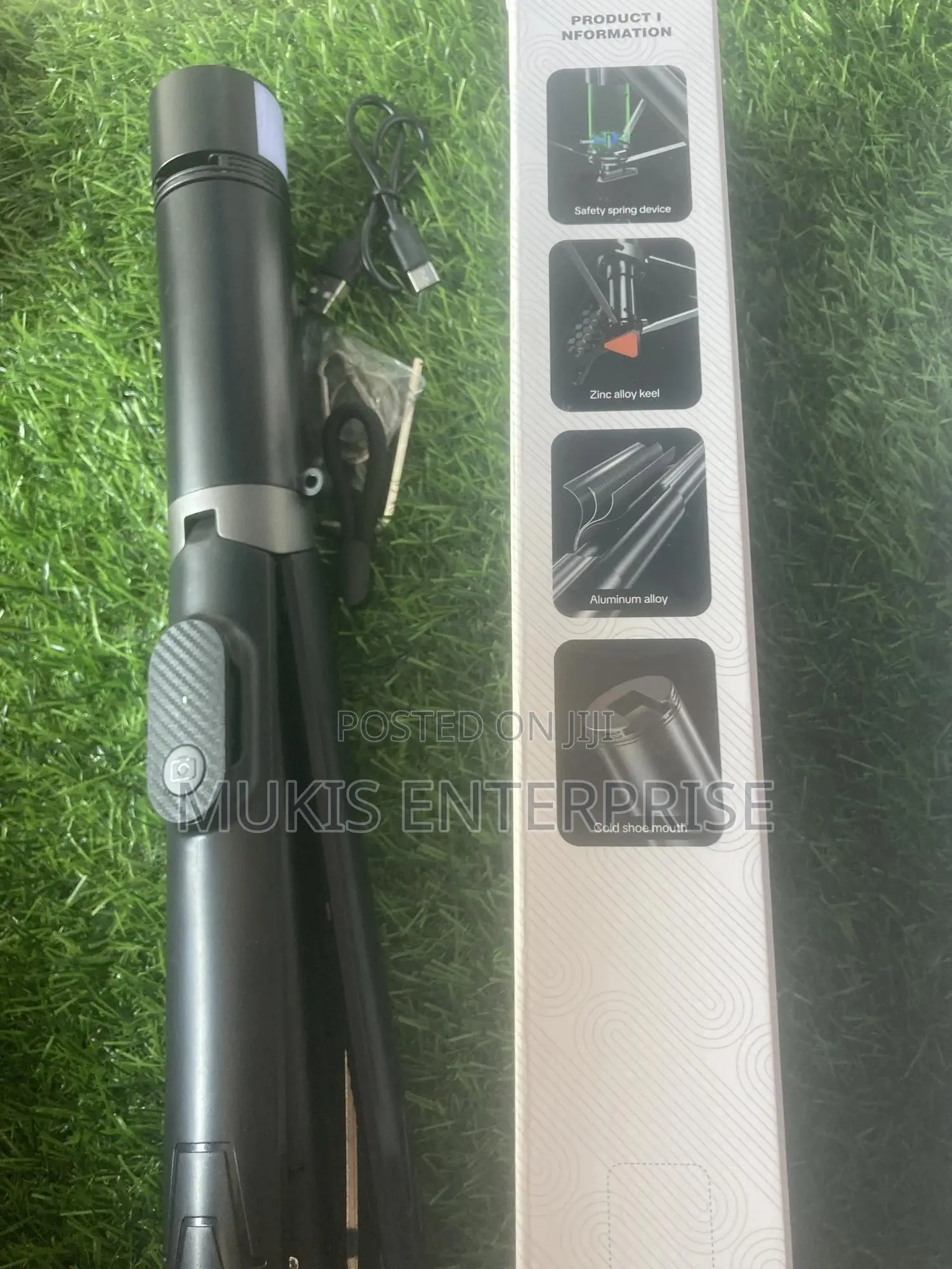 360 Degrees Rotating Tripod Stand