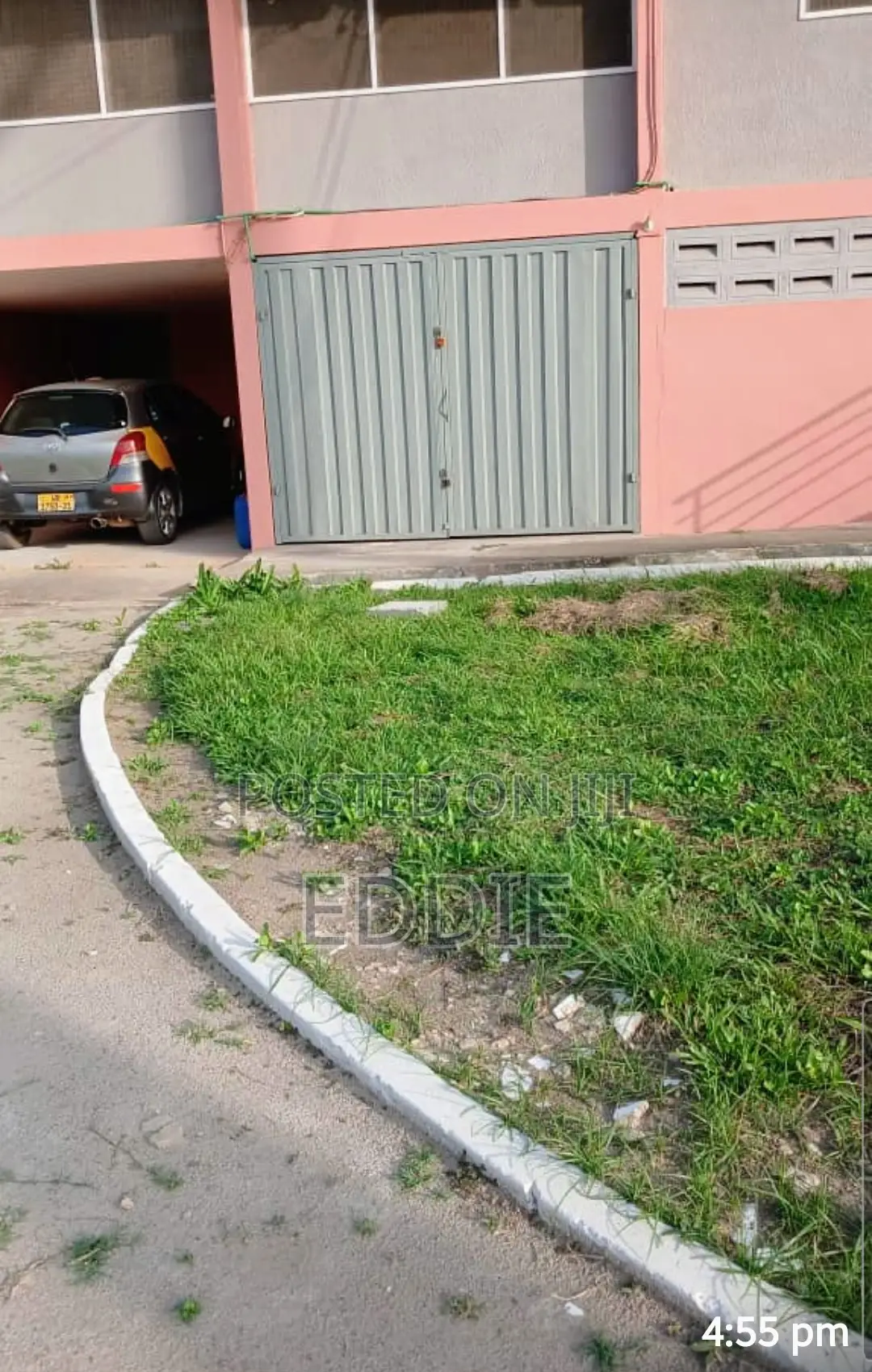 Commercial Property at Airport Ridge, Minutes From Airport
