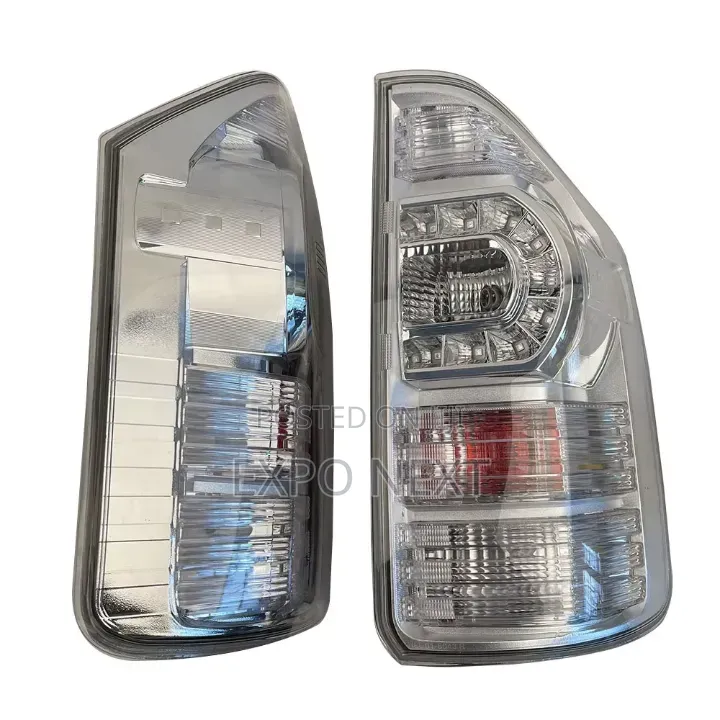 Toyota Voxy Zrr70 R70 2010-2013 Tail Light