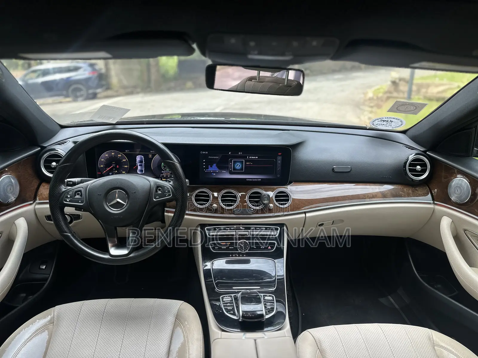 Mercedes-Benz E300 2018 Black