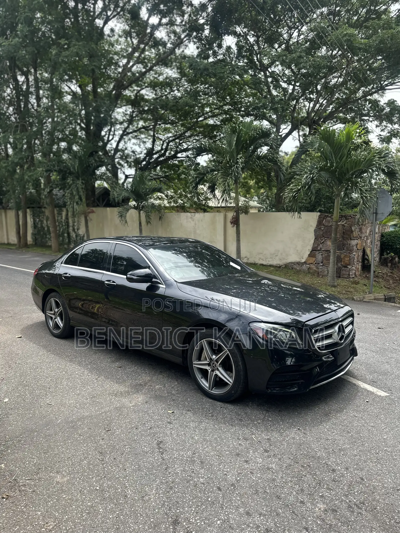 Mercedes-Benz E300 2018 Black