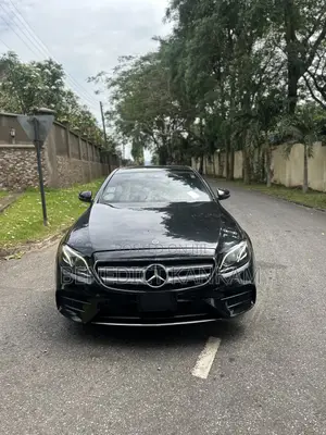 Mercedes-Benz E300 2018 Black