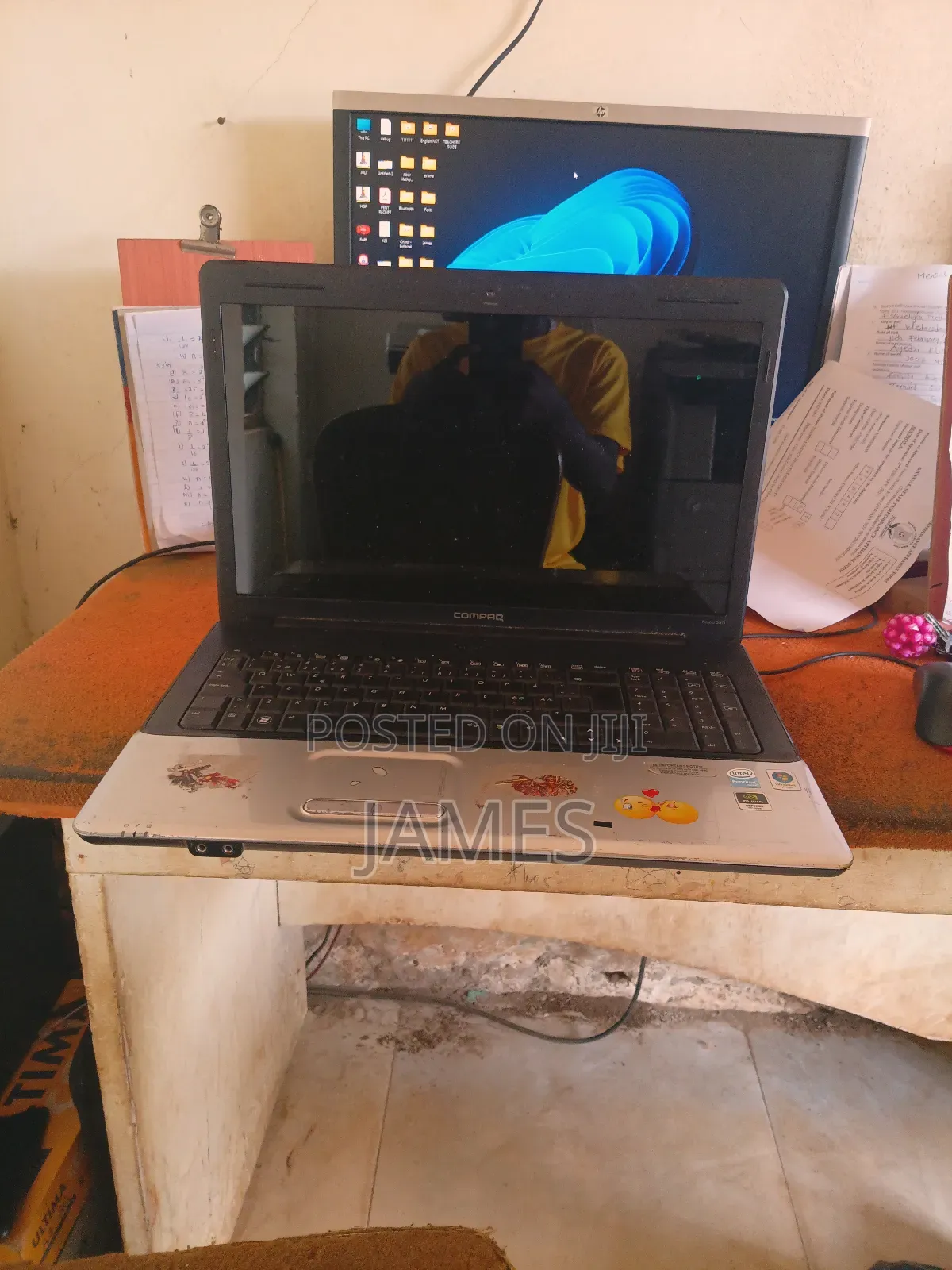 Laptop Compaq 4GB Intel HDD+SSD 500GB