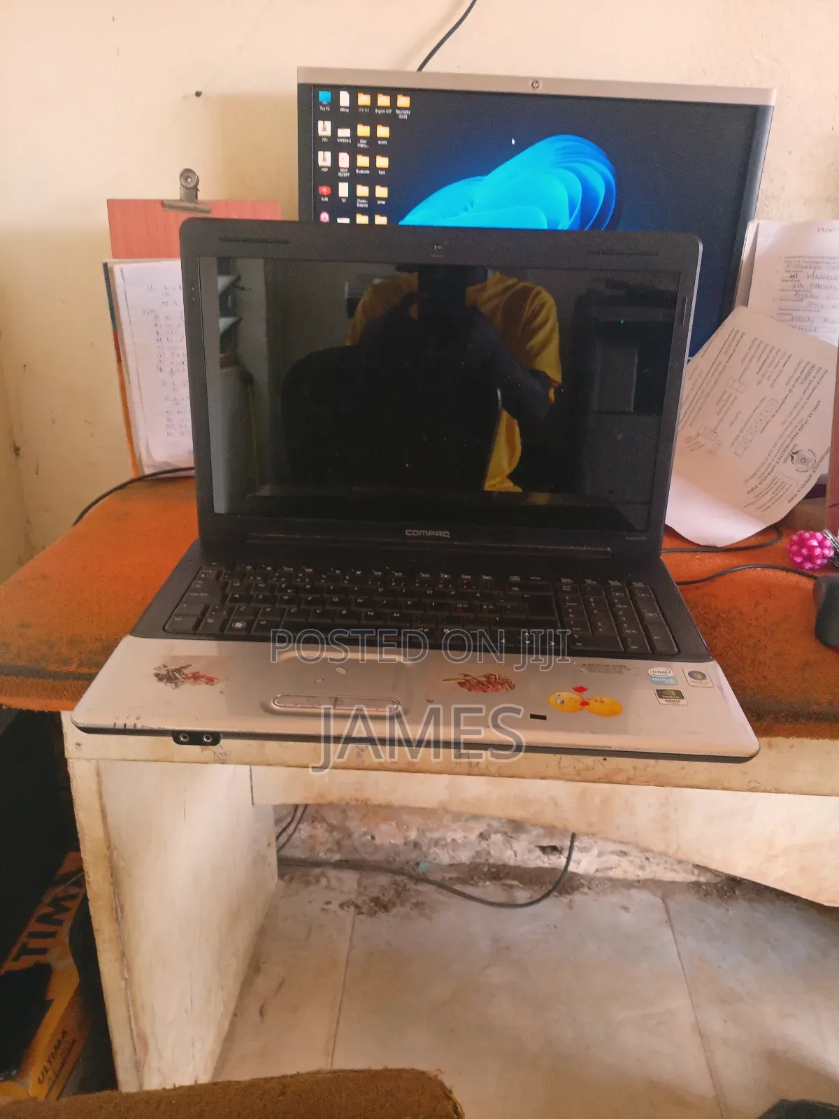 Laptop Compaq 4GB Intel HDD+SSD 500GB