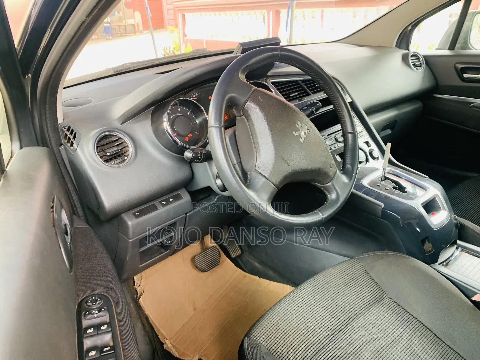 Peugeot 5008 1.6 VTi MT Active 2013 Gray