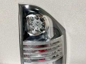 Toyota Noah Voxy ZRR 70-75 Genuine Right Tail Light Lamp 28-199 Oem