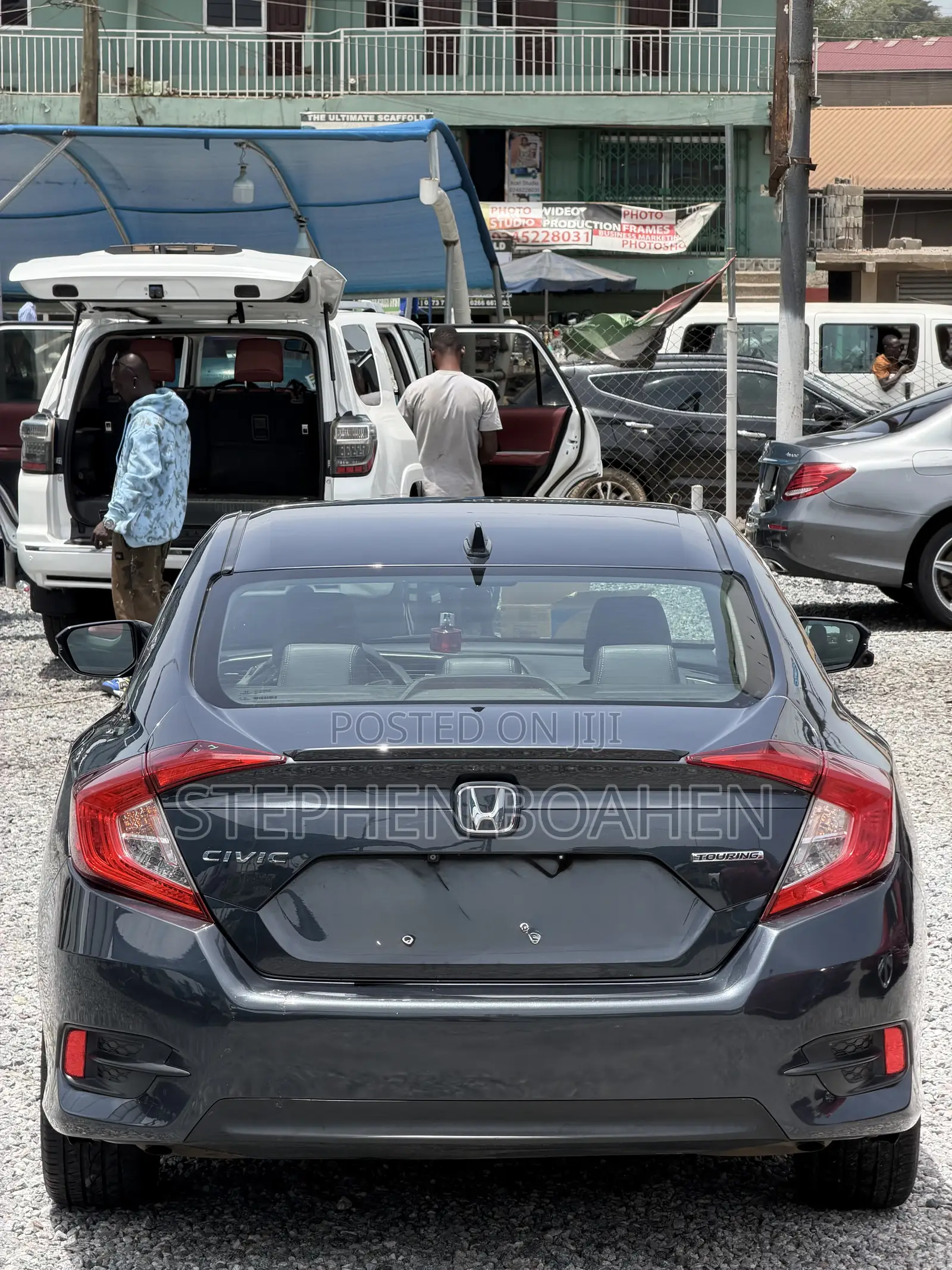 Honda Civic Touring 4dr Sedan (1.5L 4cyl) 2017 Gray