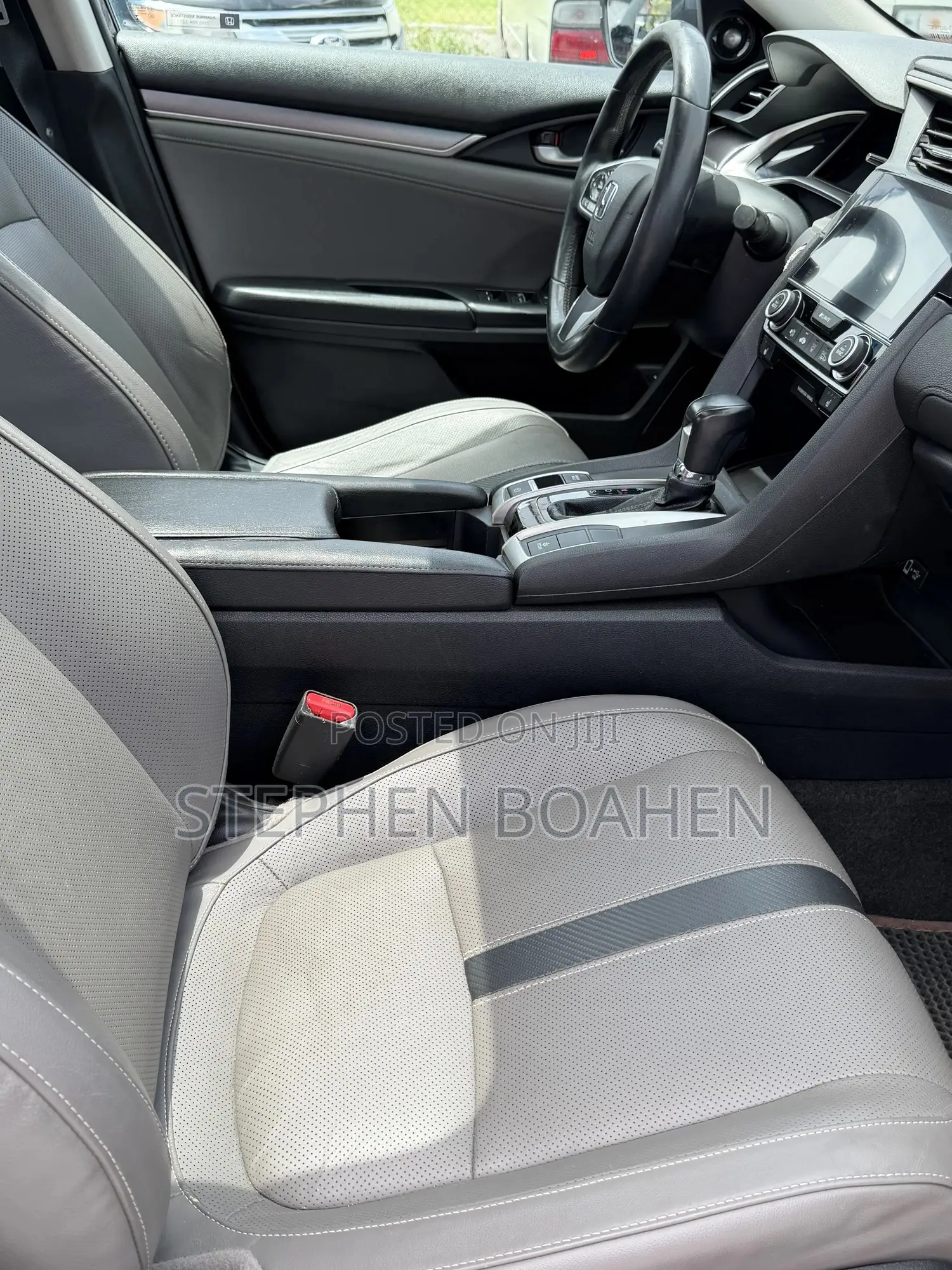 Honda Civic Touring 4dr Sedan (1.5L 4cyl) 2017 Gray