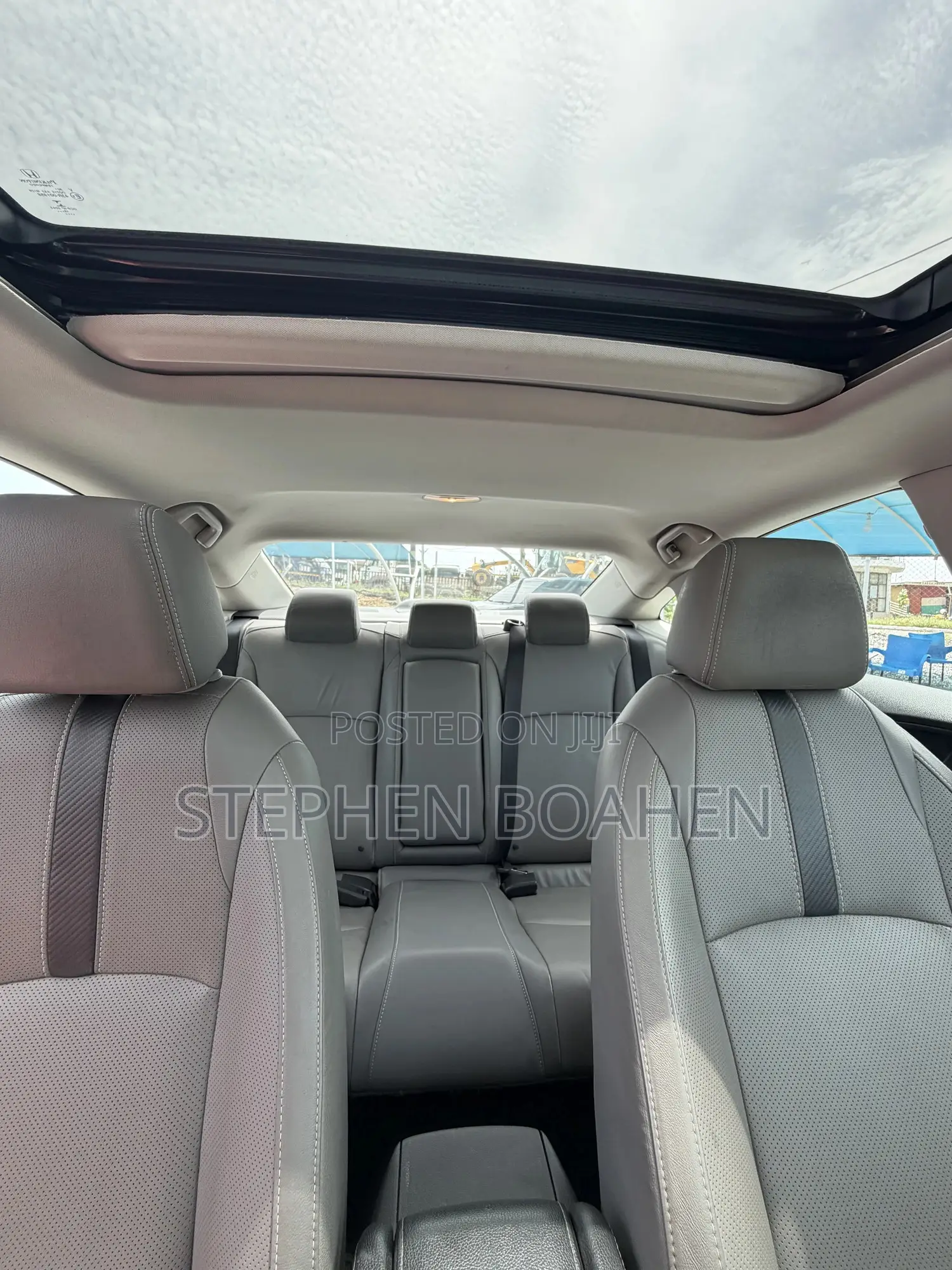 Honda Civic Touring 4dr Sedan (1.5L 4cyl) 2017 Gray