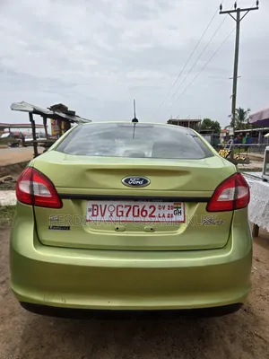 Ford Fiesta SEL 2011 Green