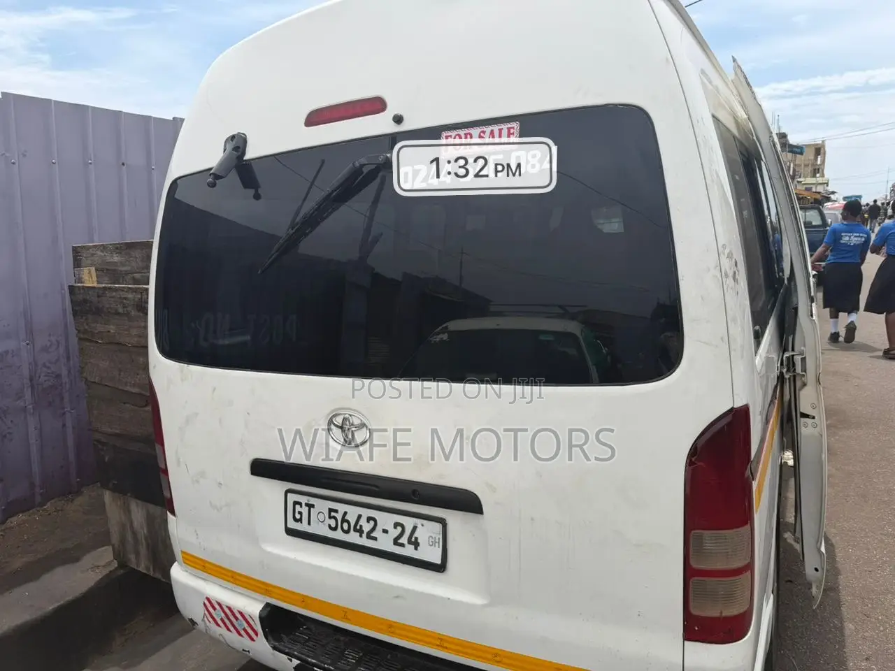 Toyota HiAce 2024 White