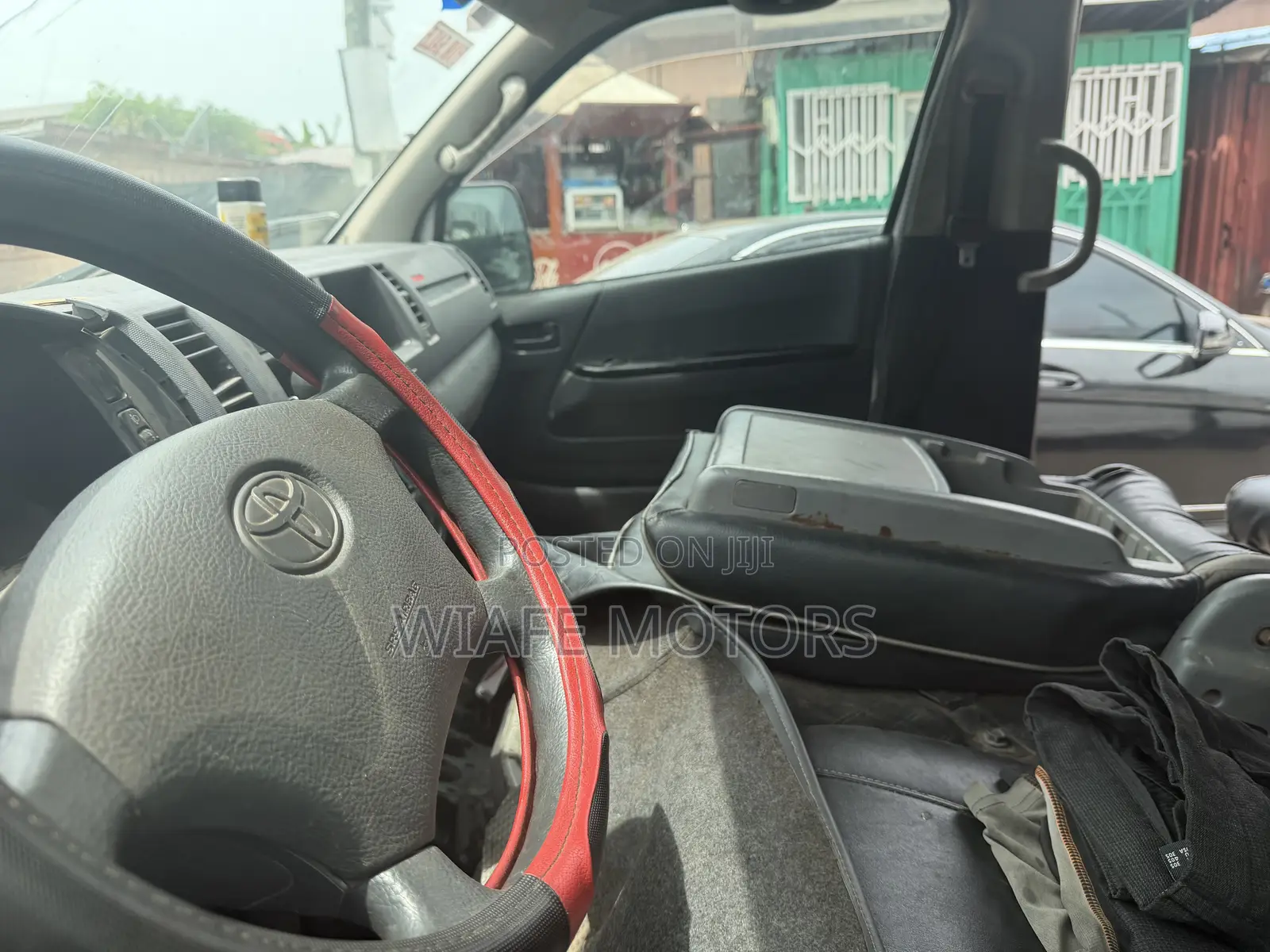 Toyota HiAce 2024 White