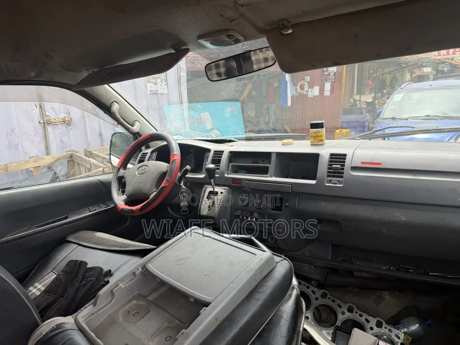 Toyota HiAce 2024 White
