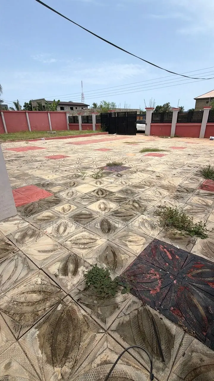 Furnished 5bdrm Duplex in Kasoa Tuba, Toll Booth for rent