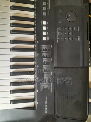 Yamaha PSR Ew410
