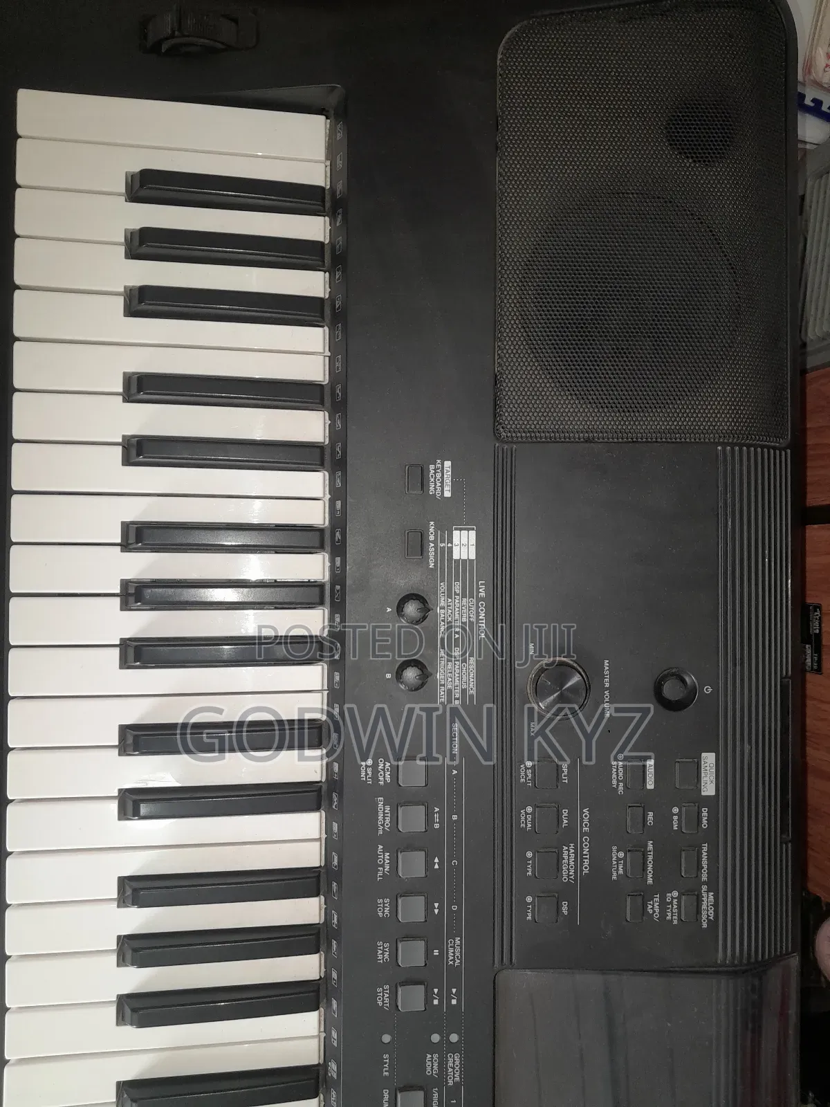 Yamaha PSR Ew410