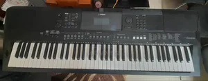 Yamaha PSR Ew410