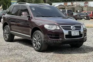 Volkswagen Touareg 2010 Burgundy