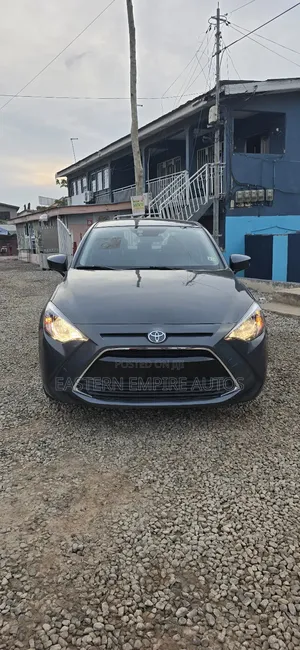 Toyota Yaris iA 1.5 FWD 2017 Gray