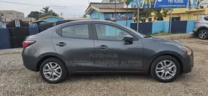 Toyota Yaris iA 1.5 FWD 2017 Gray