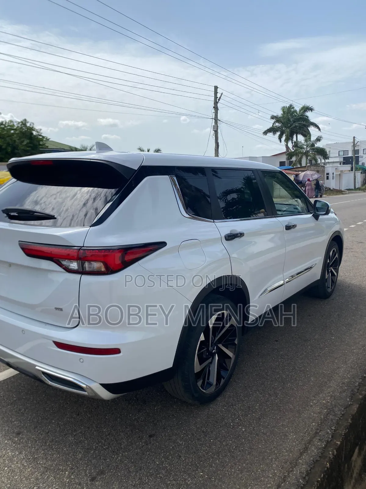 Mitsubishi Outlander SE 2023 White