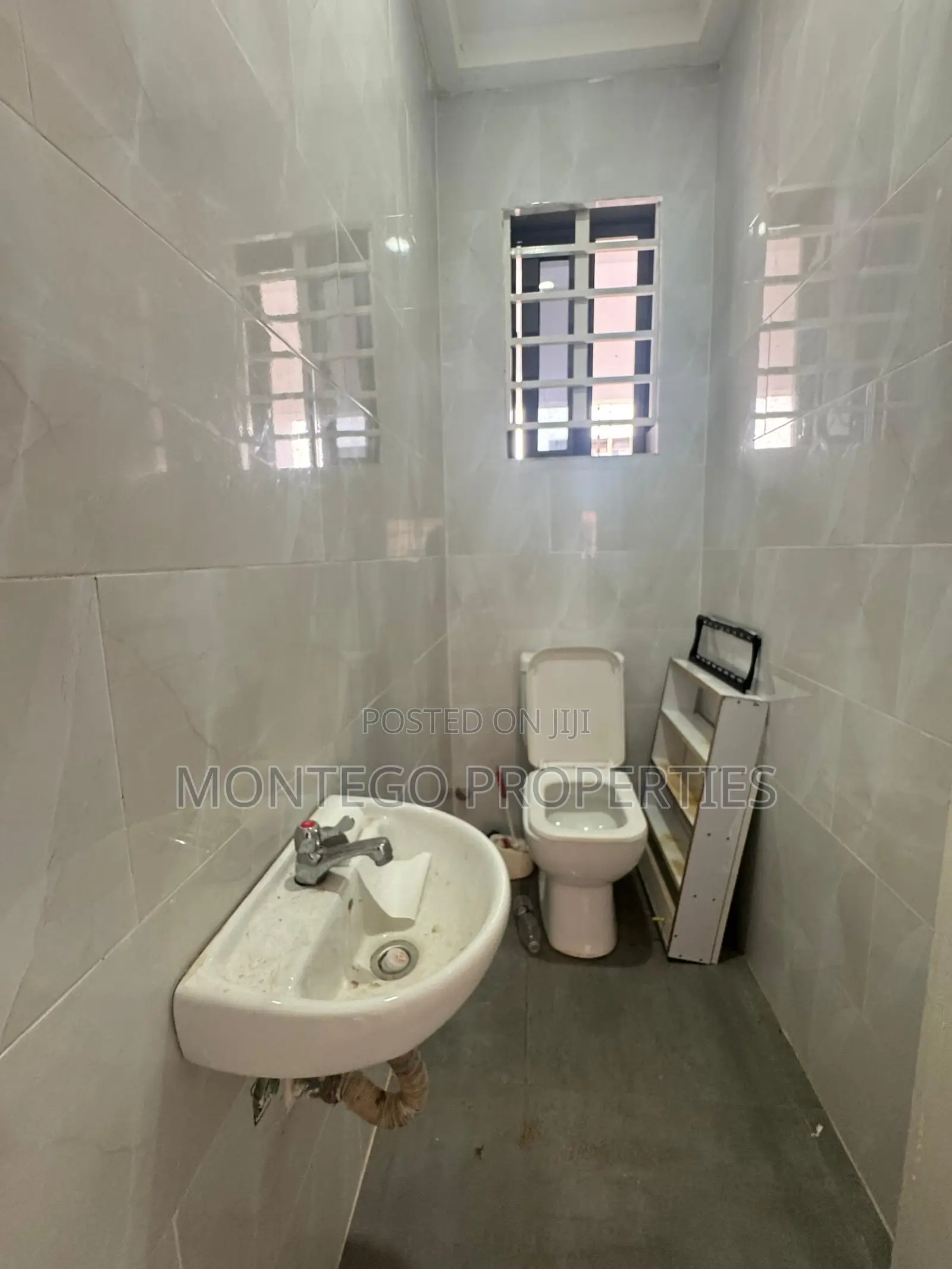 2bdrm Townhouse / Terrace in East Legon Hills, Ashaley Botwe for rent