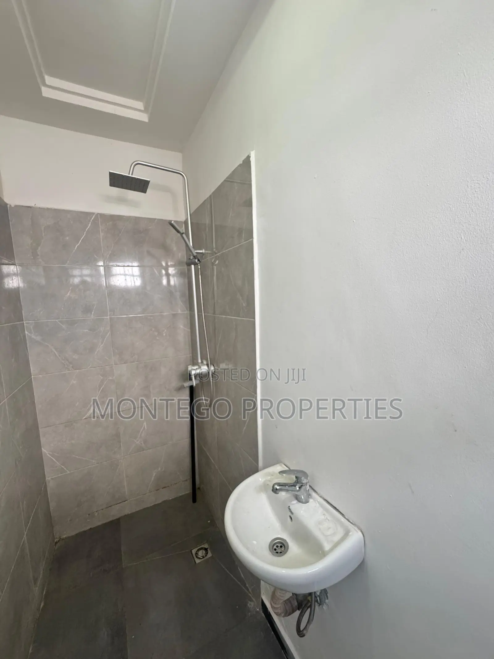 2bdrm Townhouse / Terrace in East Legon Hills, Ashaley Botwe for rent