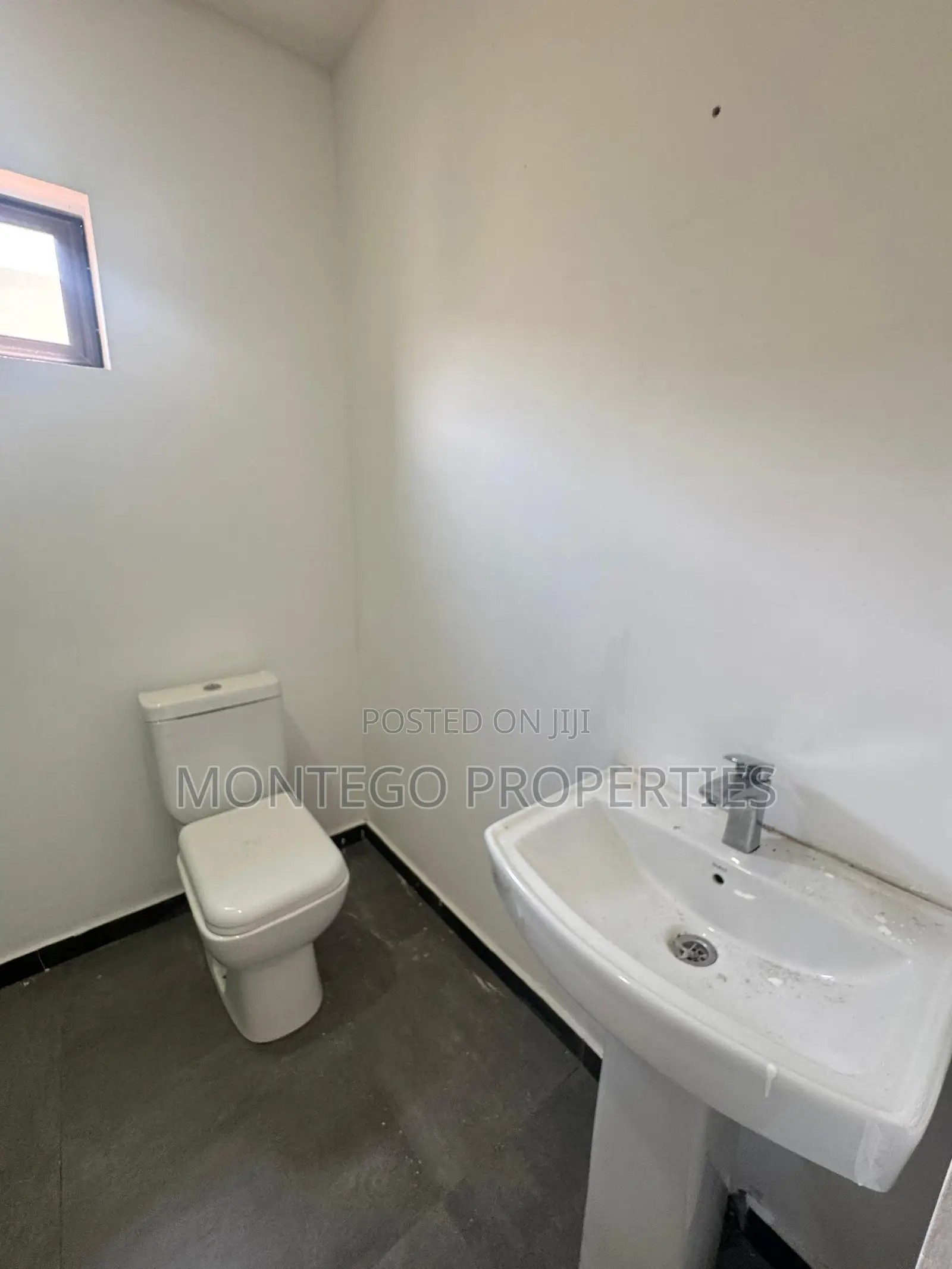 2bdrm Townhouse / Terrace in East Legon Hills, Ashaley Botwe for rent