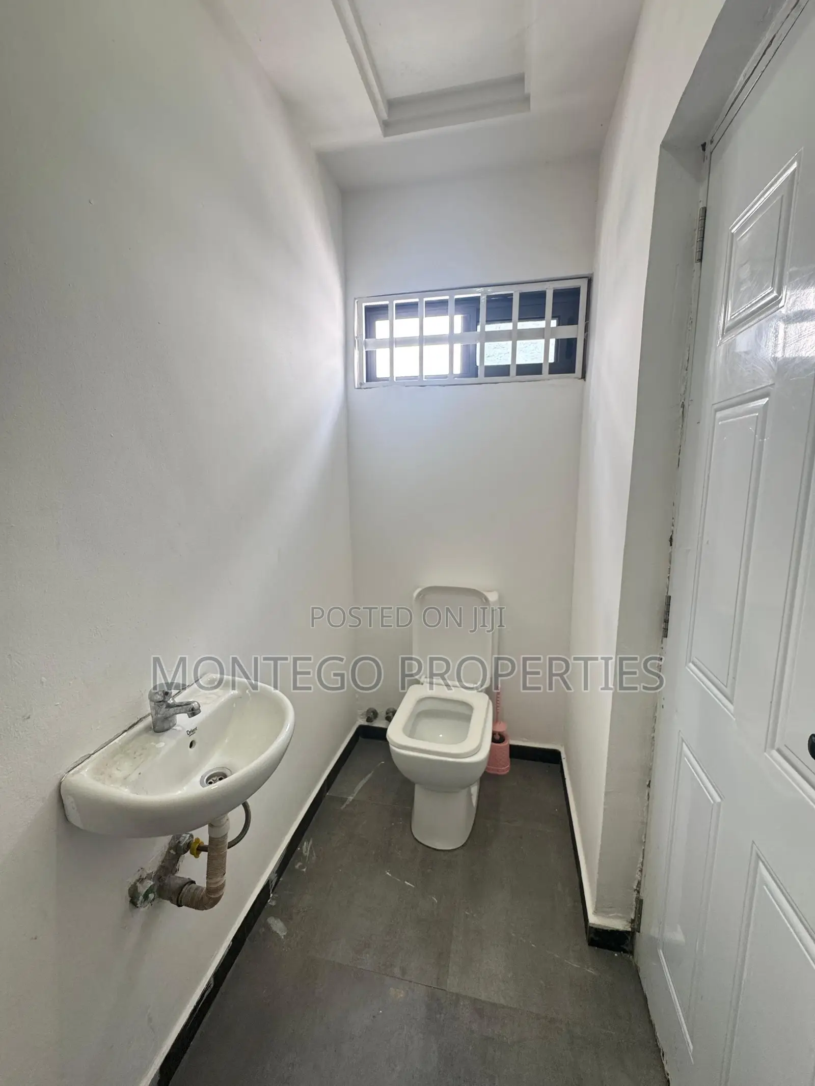 2bdrm Townhouse / Terrace in East Legon Hills, Ashaley Botwe for rent