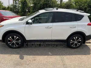 Toyota RAV4 Limited 4dr SUV AWD (2.5L 4cyl 6A) 2015 White